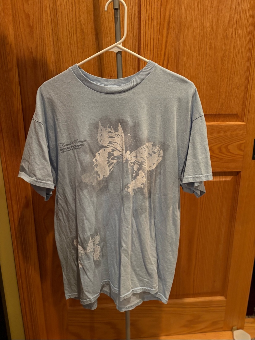Boohoo Light Blue Butterfly Print Short Sleeve Tee
